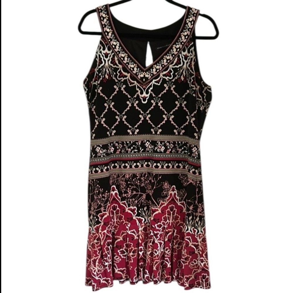 💎5/$25 White House Black Market dress sleeveless geometric pattern size small